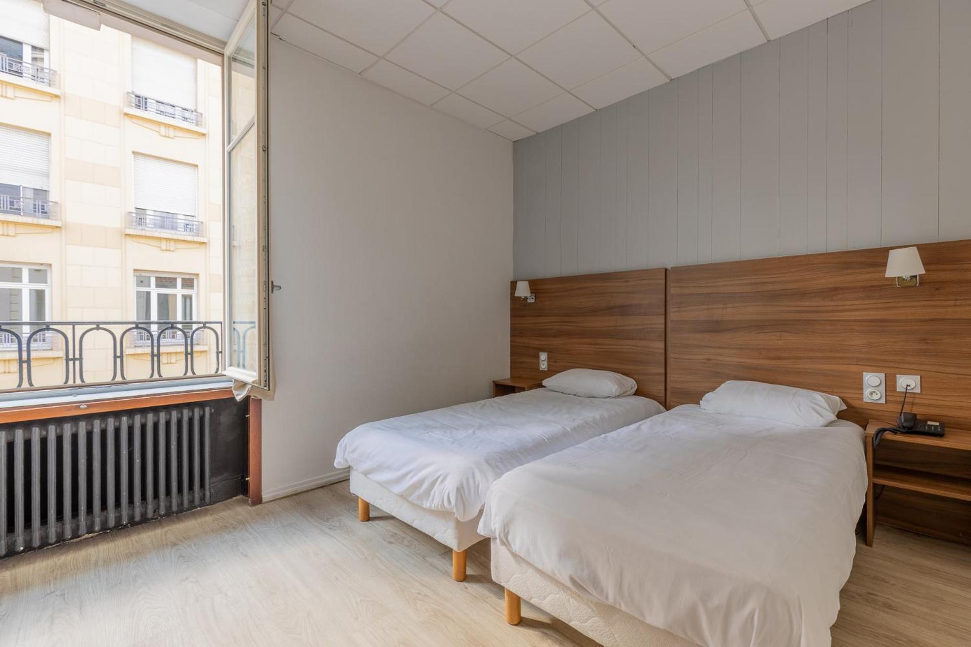 Hotel Bristol Metz Centre Gare Екстериор снимка
